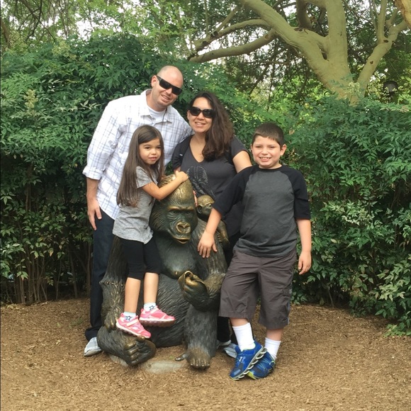 Welcome to My Closet! - Picture 3 of 8